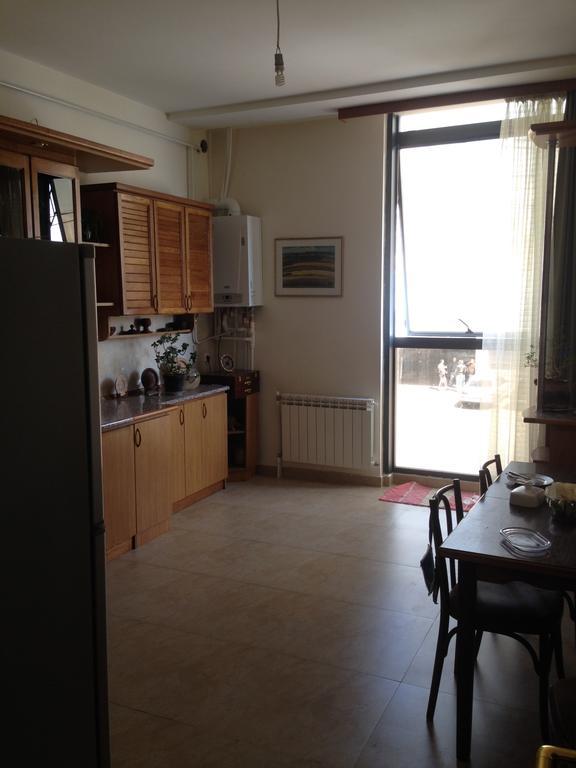 Art Guesthouse Yerevan Bagian luar foto